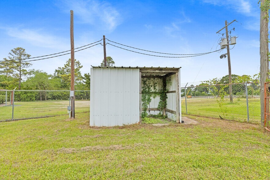 More Photos Of 516 FM 3083 Rd, Conroe Industrial For Lease