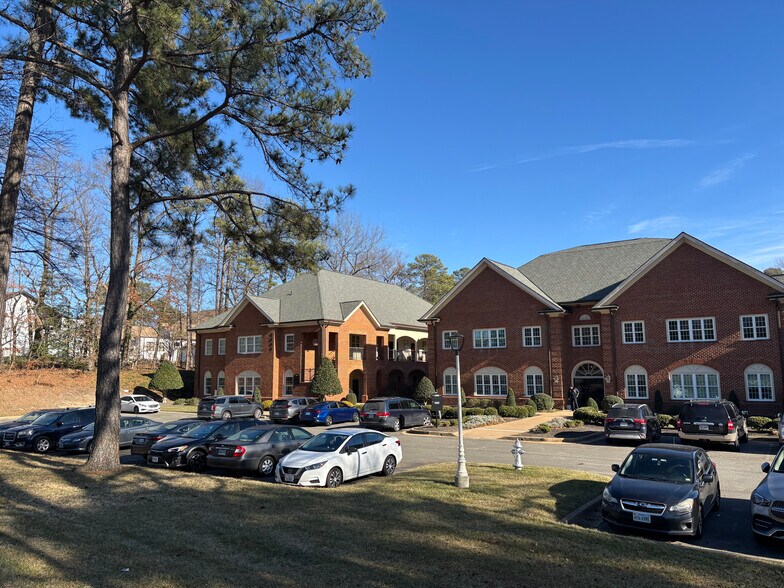 More Photos Of 2307 N Parham Rd, Richmond Office For Lease