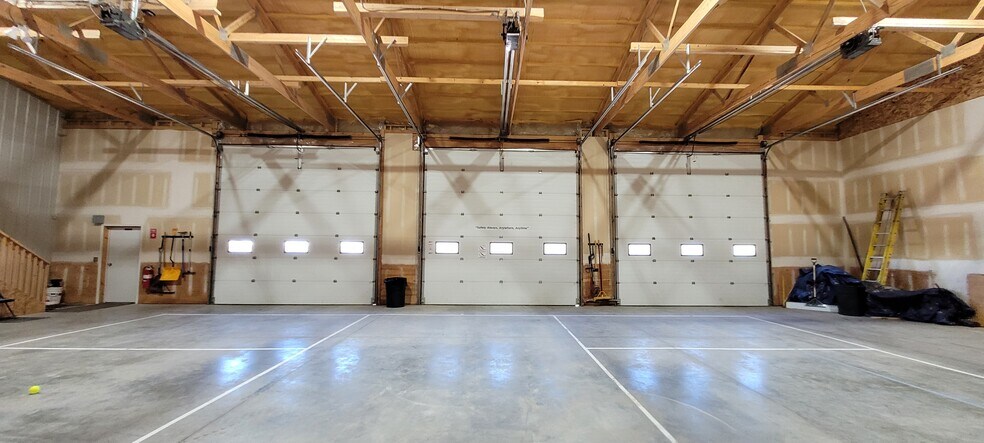 More Photos Of 3101 Vaughn Rd, Great Falls Flex For Sale