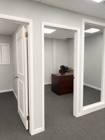 More Photos Of 5-15 Sicomac Rd, North Haledon Storefront Retail Office For Lease