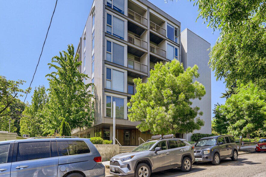 More Photos Of 3705 N Overlook Blvd, Portland Apartments For Sale