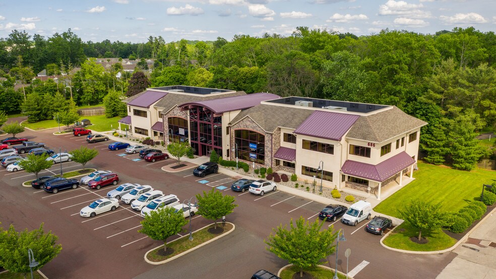 More Photos Of 676 Dekalb Pike, Blue Bell Unknown For Lease