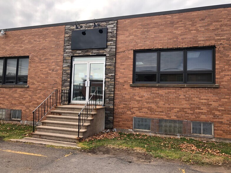 More Photos Of 607 St. George Blvd, Moncton Office For Sale