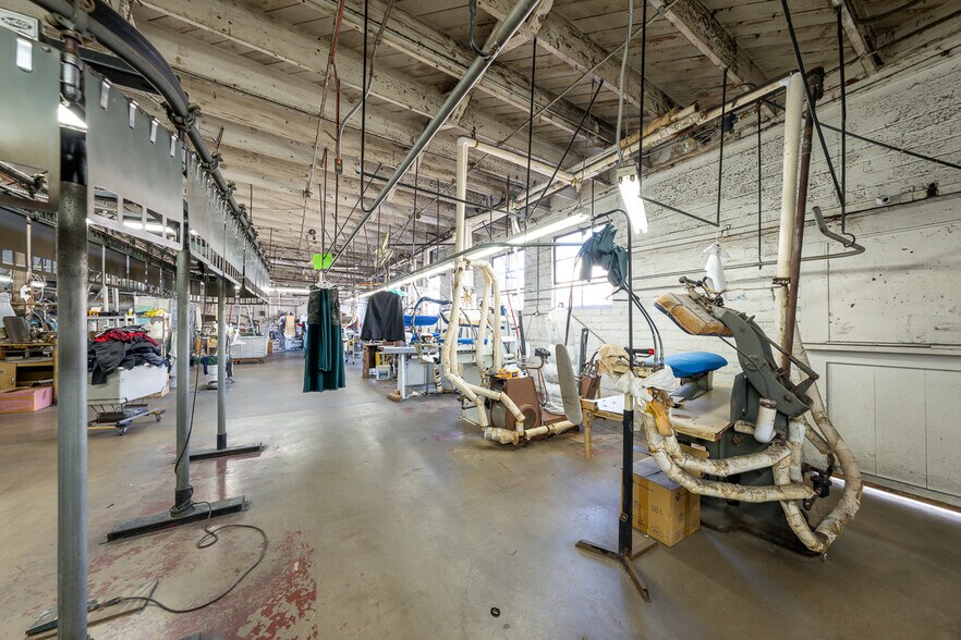 More Photos Of 46-48 Broadway, Chula Vista Freestanding For Sale