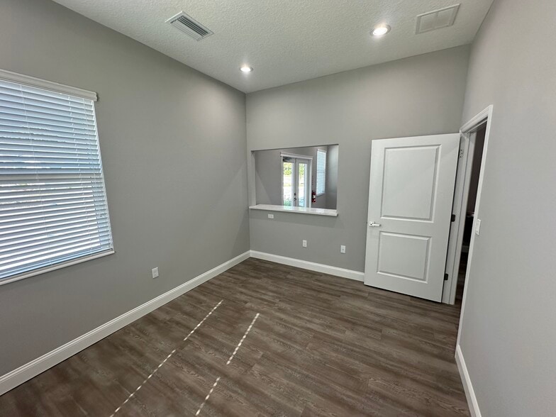 More Photos Of 708 Cactus Ridge Cir, Seffner Medical For Lease