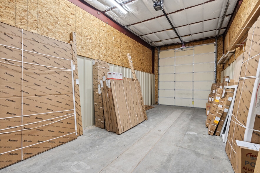 More Photos Of 320 Denny Ct, Montrose Self Storage For Sale