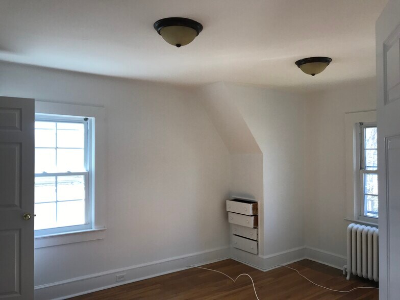 More Photos Of 3 Field Rd, Cos Cob Specialty For Sale