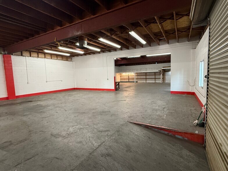 More Photos Of 1215 Railroad Ave, Clovis Warehouse For Lease
