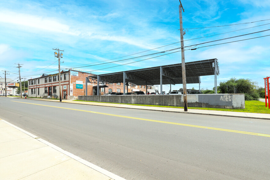 Primary Photo Of 376 Nash Rd, New Bedford Refrigeration Cold Storage For Sale