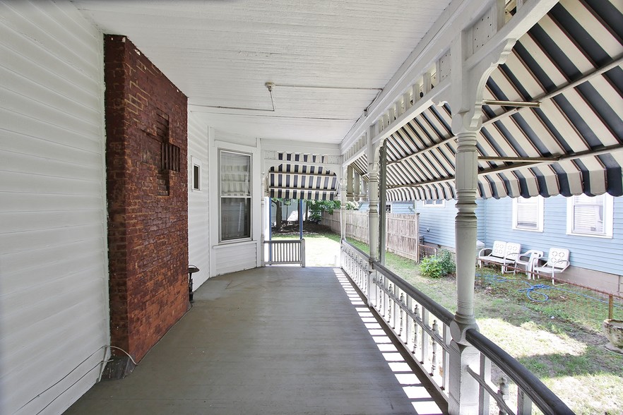 More Photos Of 58 Saint James St, Kingston Apartments For Sale