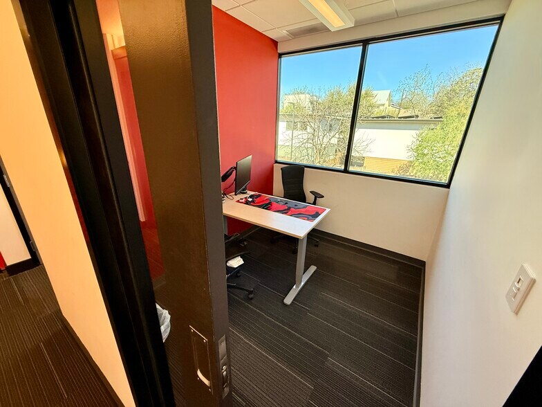 More Photos Of 2400 Webberville Rd, Austin Office For Lease