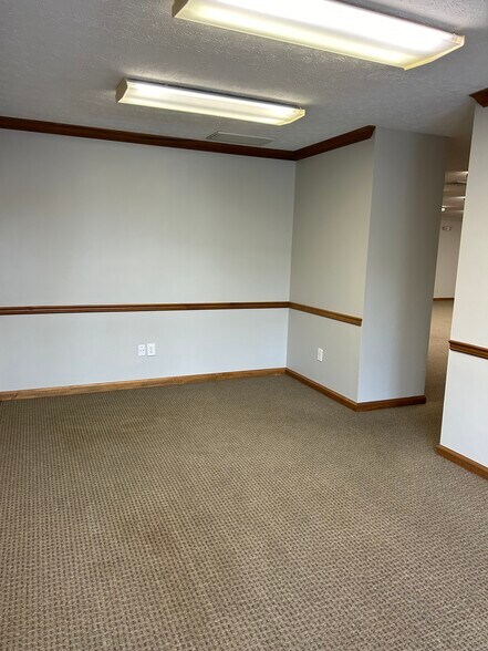 More Photos Of 8517 N Dixie Dr, Dayton Medical For Lease