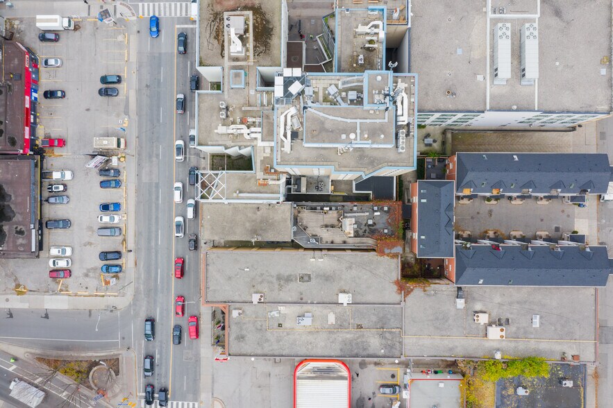 More Photos Of 135 Jarvis St, Toronto Hotel For Sale