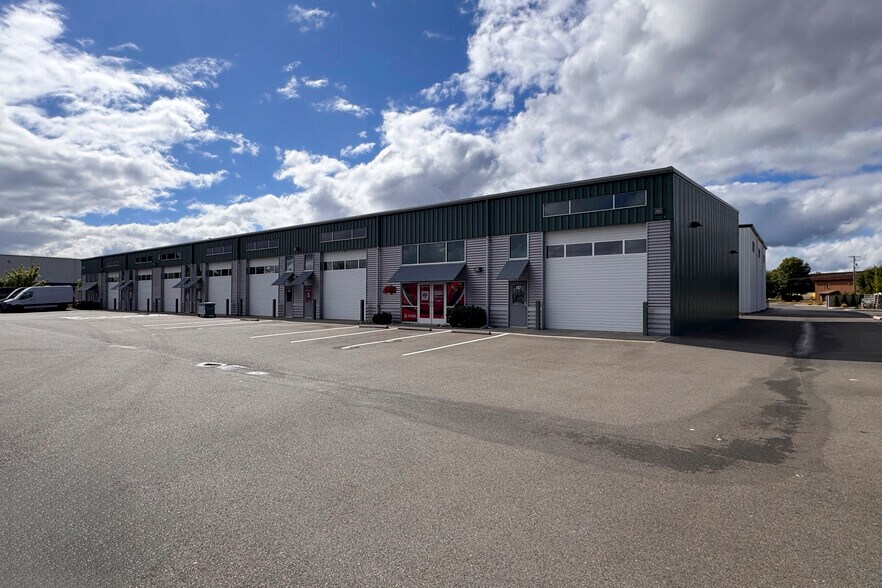 More Photos Of 8024 River Dr SE, Tumwater Warehouse For Lease