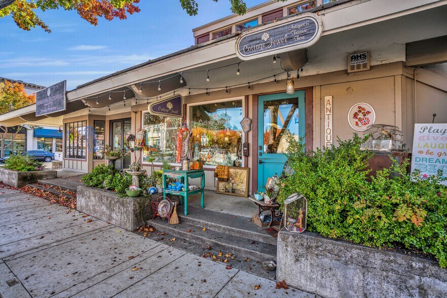 More Photos Of 321 Hartz Ave, Danville General Retail For Sale