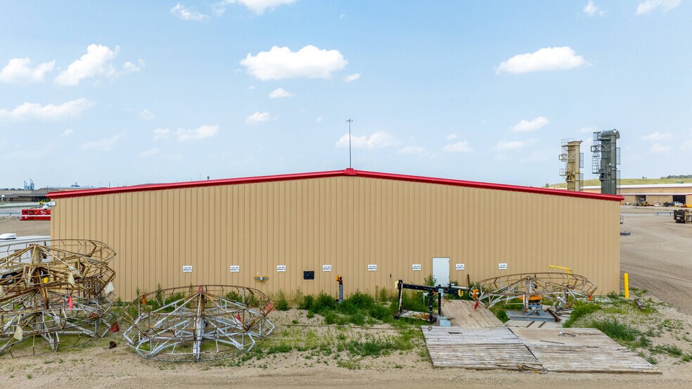 More Photos Of 611 37th Ave SE, Williston Warehouse For Sale