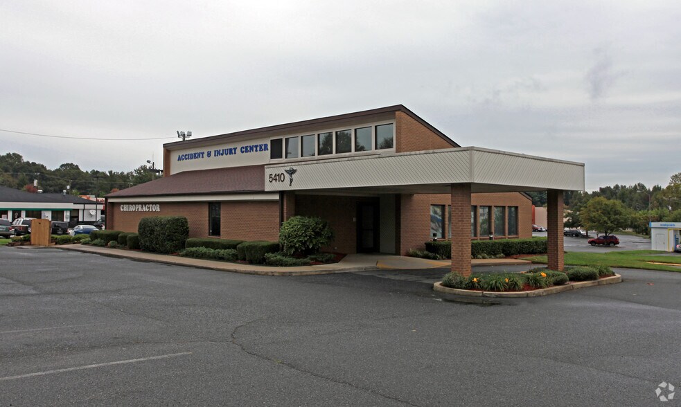 More Photos Of 5410 N Tryon St, Charlotte Medical For Sale