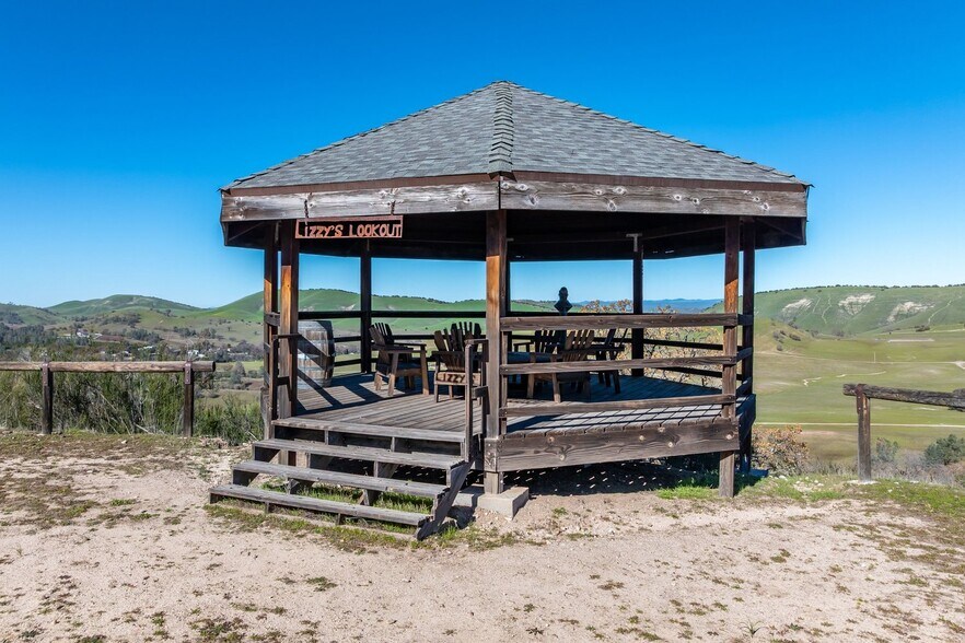 More Photos Of 535 Calf Canyon Hwy, Creston Winery Vineyard For Sale