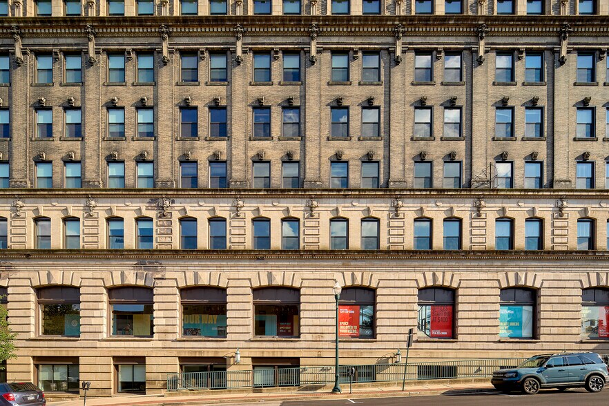 More Photos Of 6 S Main St, Washington Office For Lease