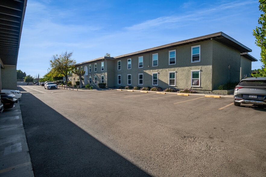 More Photos Of 10560 Haddon Ave, Pacoima Apartments For Sale