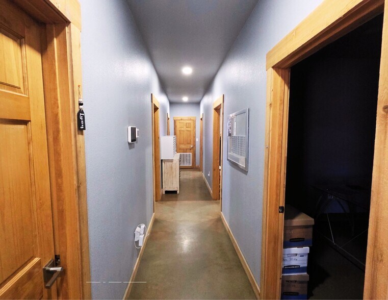 More Photos Of 1003 E County Road 140, Midland Industrial For Lease