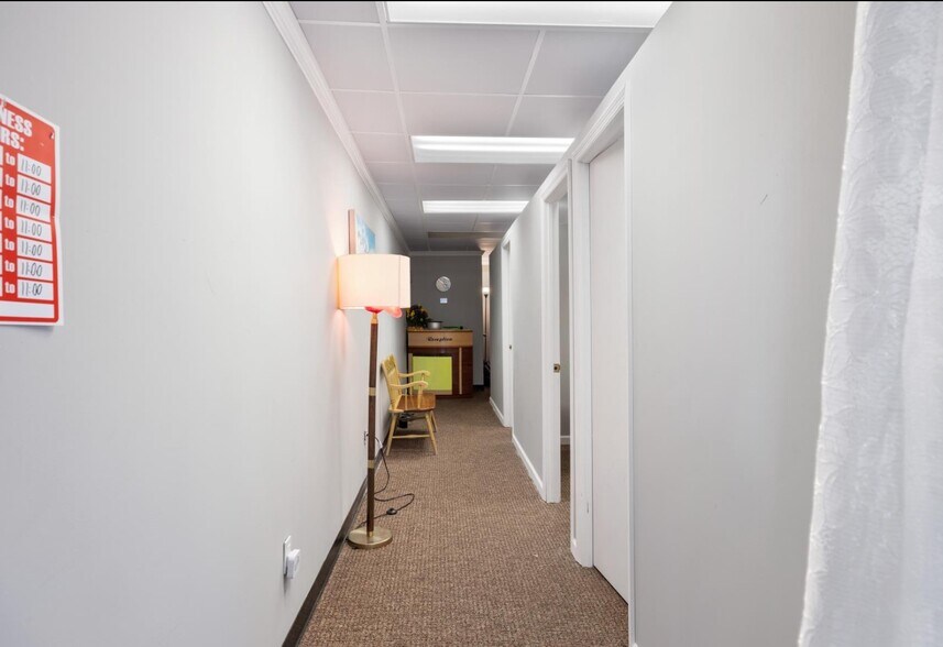 More Photos Of 120-124 Laurel Rd, East Northport Freestanding For Sale