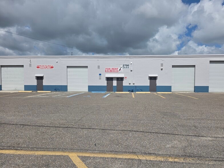 Primary Photo Of 2700 23rd St N, Saint Petersburg Warehouse For Lease