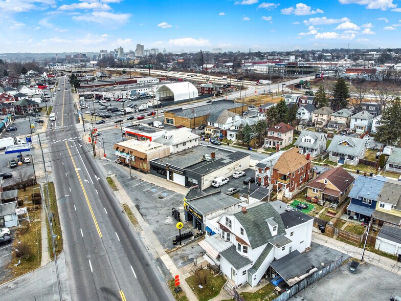 More Photos Of 1915 Lenox St, Harrisburg General Retail For Sale
