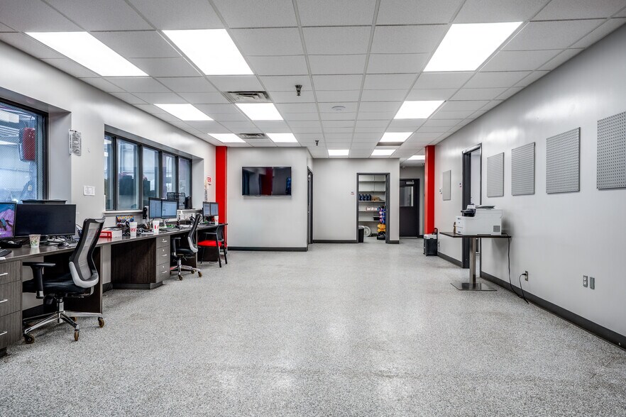 More Photos Of 20701 E 81st St, Broken Arrow Manufacturing For Sale