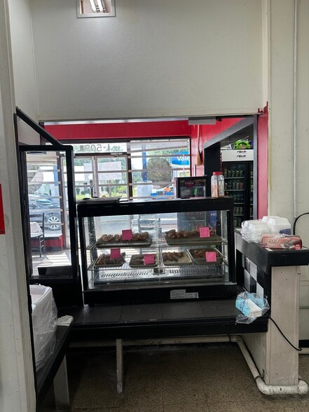 More Photos Of 509 National Hwy, Thomasville Convenience Store For Sale