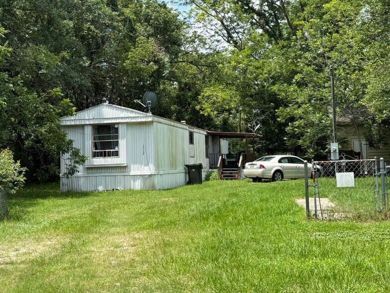 More Photos Of 1940 Danielle Dr, Waycross Apartments For Sale