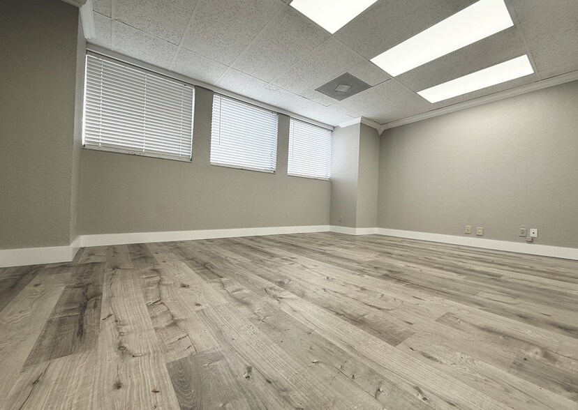 More Photos Of 2425 E Commercial Blvd, Fort Lauderdale Medical For Lease