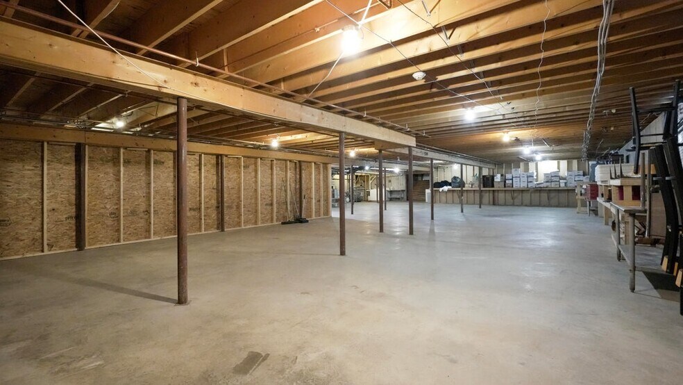 More Photos Of 697 Bear Swamp Rd, Peru General Retail For Sale