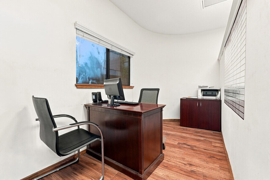 More Photos Of 1063 Colorado Blvd, Eagle Rock Medical For Sale