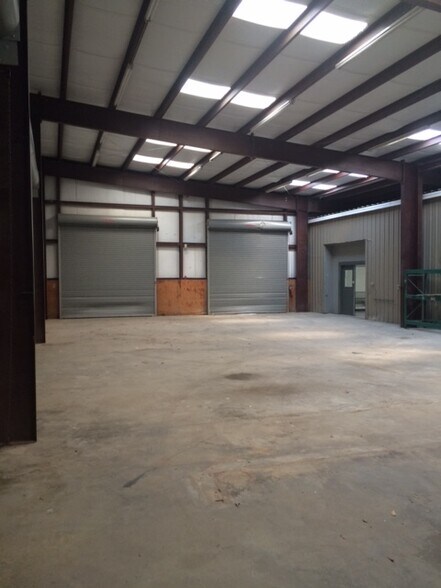 More Photos Of 4614 Rivers Ave, Charleston Service For Lease