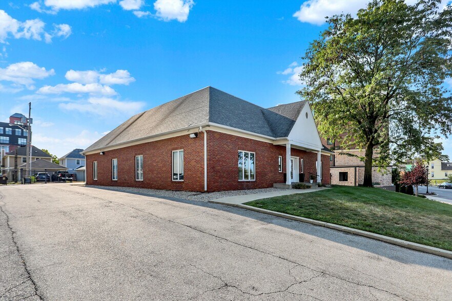 More Photos Of 615 Russell Ave, Indianapolis Medical For Sale
