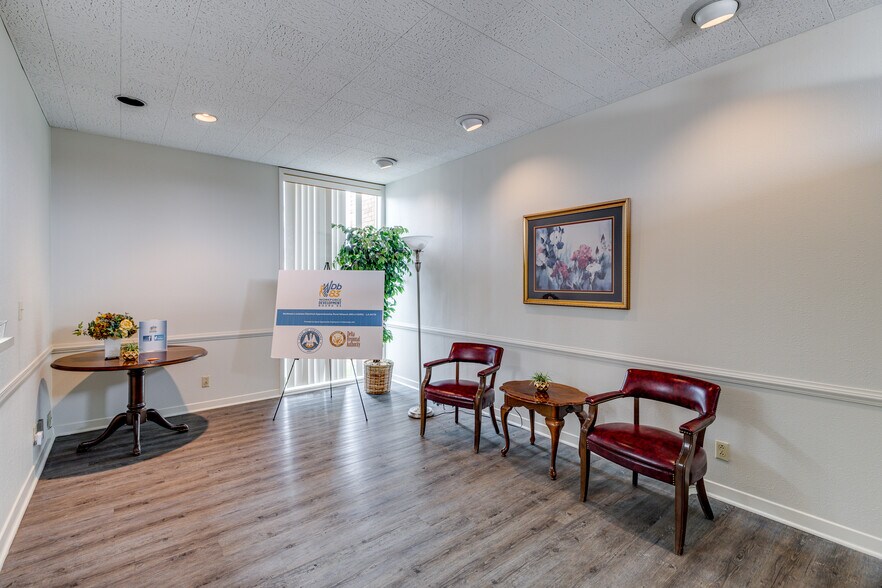 More Photos Of 1504 Stubbs Ave, Monroe Office For Sale
