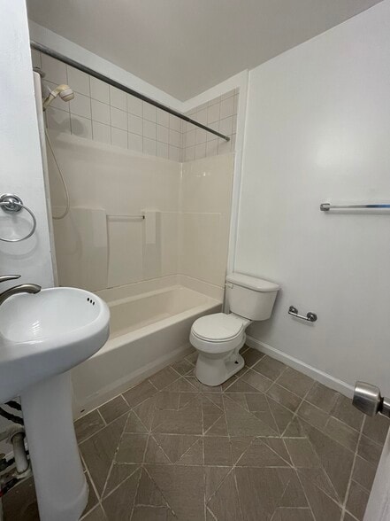 More Photos Of 3401-3403 Central St, Kansas City Apartments For Sale