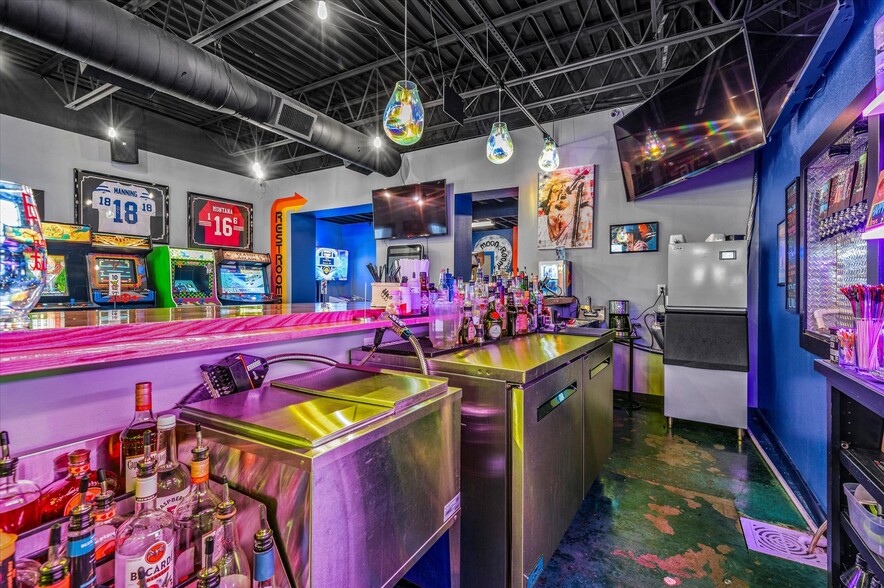 More Photos Of 622 SE Frank Phillips Blvd, Bartlesville Restaurant For Sale