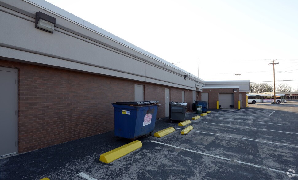 More Photos Of 1565 Post Rd, Warwick Unknown For Lease