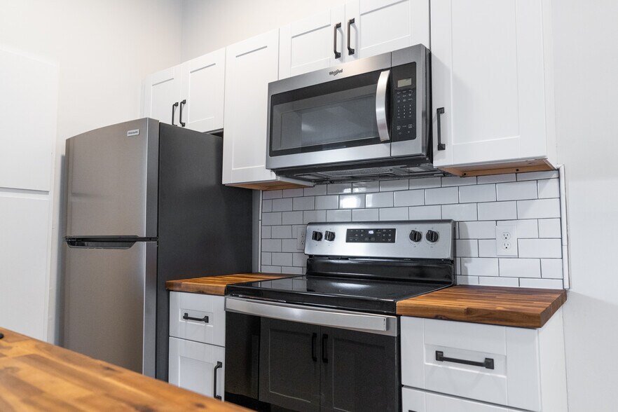 More Photos Of 140-144 Union St, Poughkeepsie Apartments For Sale