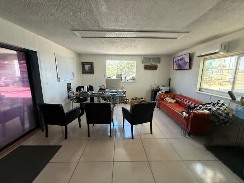 More Photos Of 8326 Alameda Ave, El Paso Auto Repair For Sale