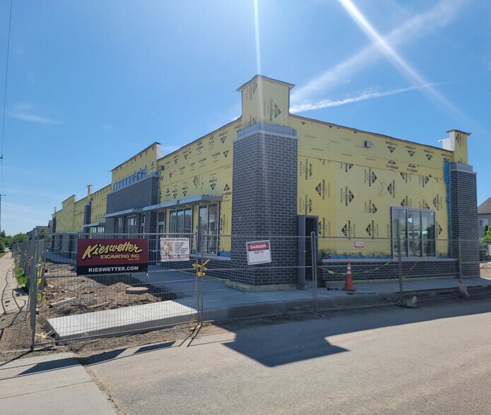 More Photos Of 125 Seabrook Dr, Kitchener Freestanding For Lease