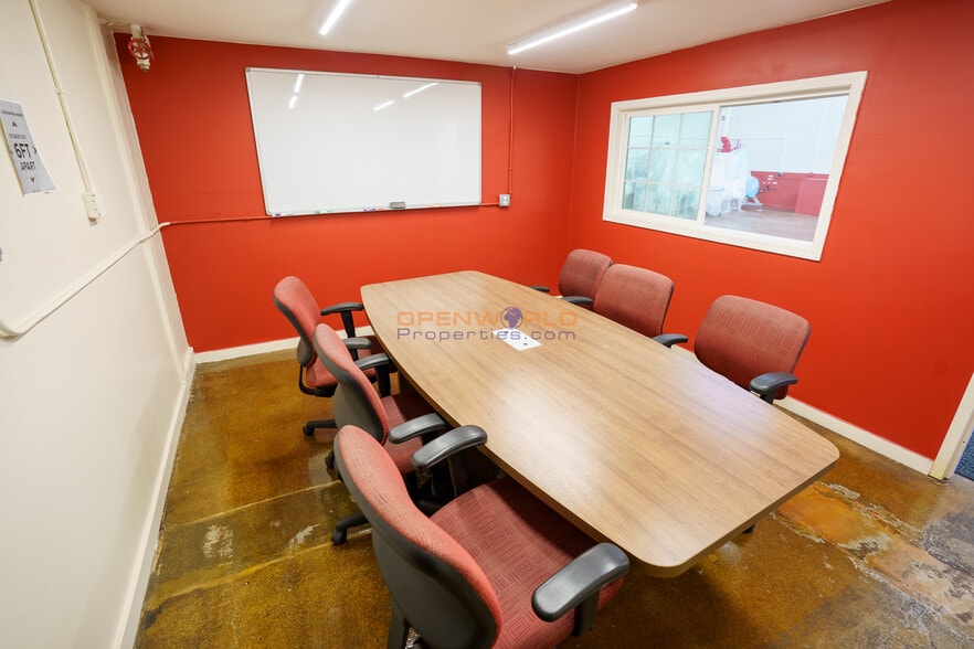 More Photos Of 1251-1259 Park Ave, Emeryville Warehouse For Lease