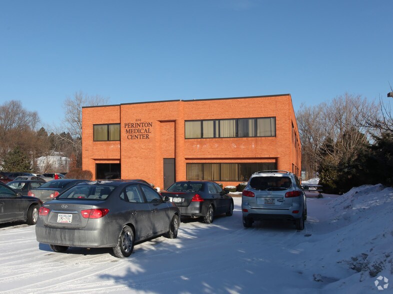 More Photos Of 800 Ayrault Rd, Fairport Medical For Lease