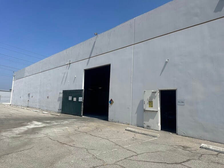 More Photos Of 1315 S Johnson Dr, City of Industry Warehouse For Lease
