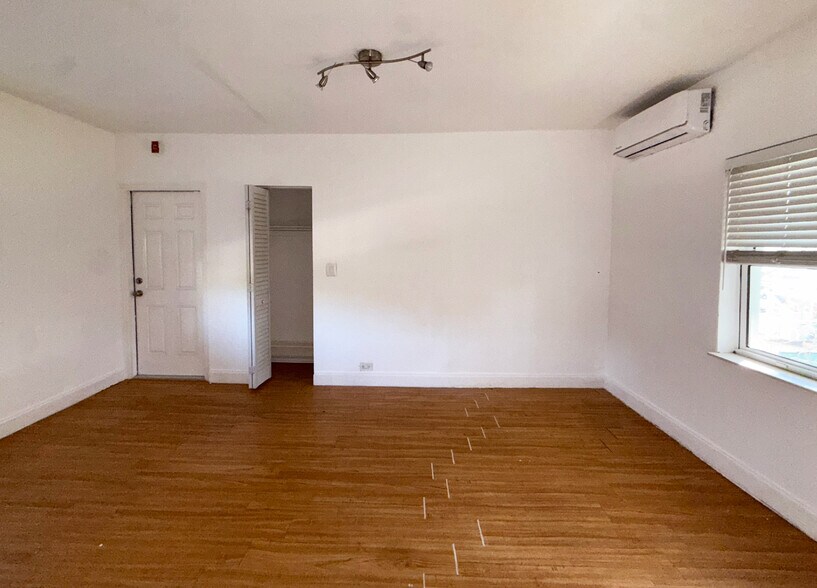 More Photos Of 648 NE 80th St, Miami Apartments For Sale