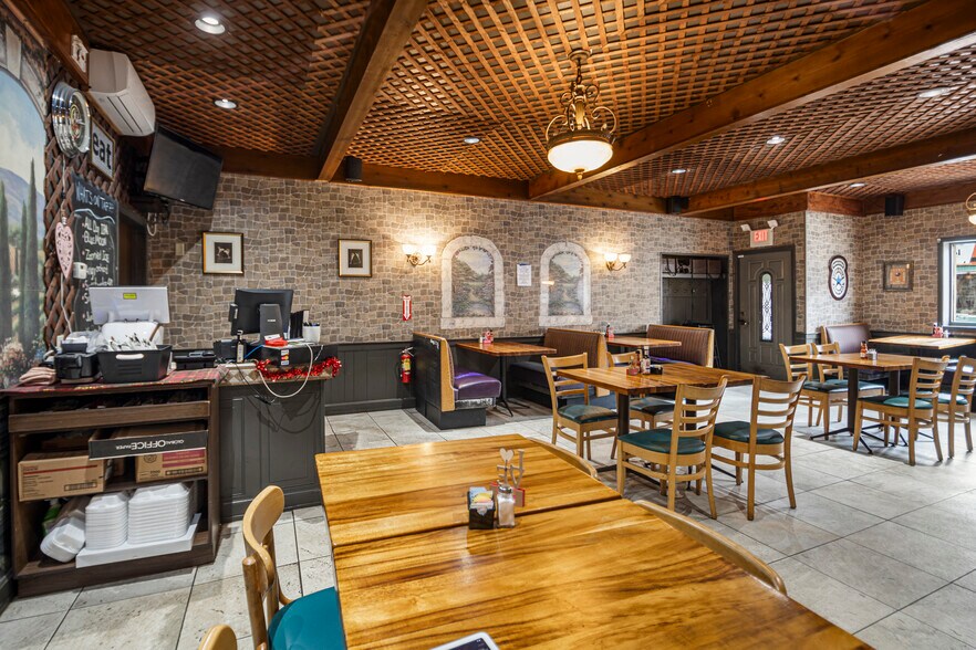 More Photos Of 708-710 Lawrence Ave, Ellwood City General Retail For Sale