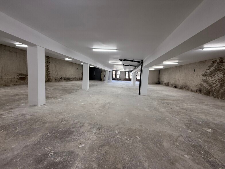 More Photos Of 156 E 105th St, New York Specialty For Lease