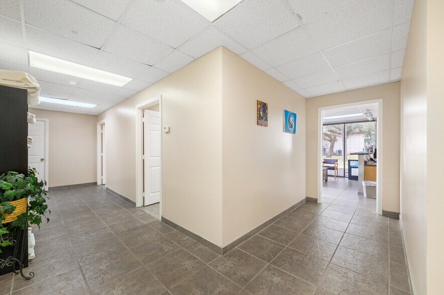 More Photos Of 3480 W Main St, League City Medical For Sale